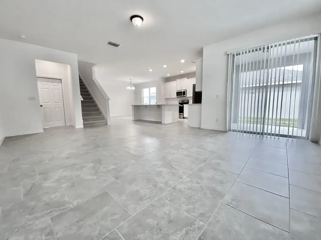 924 Avenal Lane Davenport FL 33837