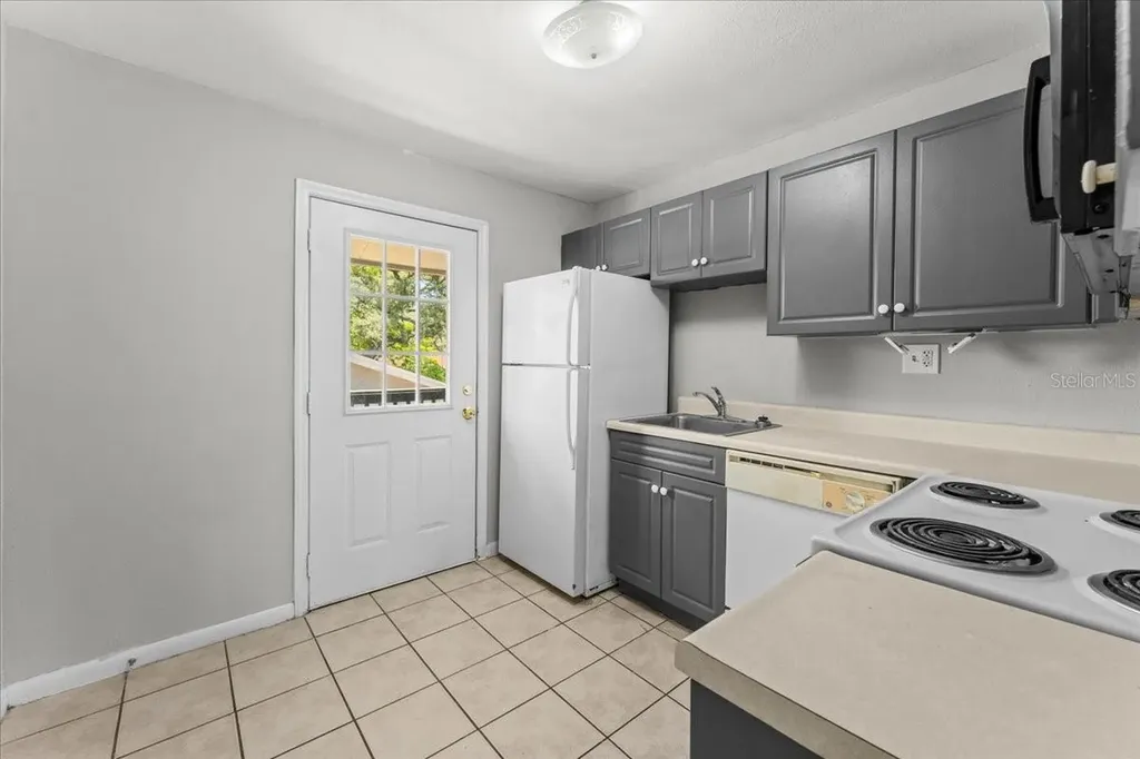 12407 Oak Cedar Place Tampa FL 33612