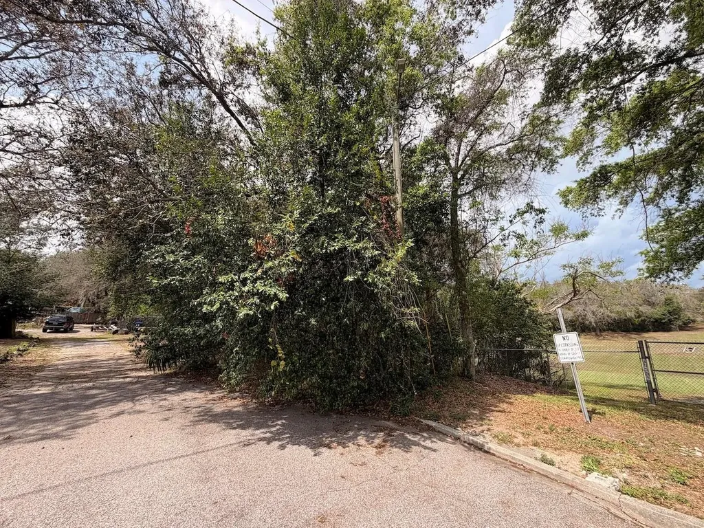481 N Lancelot Avenue Orlando FL 32835