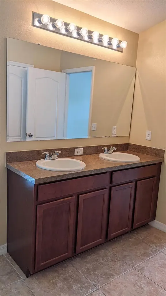 10799 Gran Paradiso Drive Orlando FL 32832
