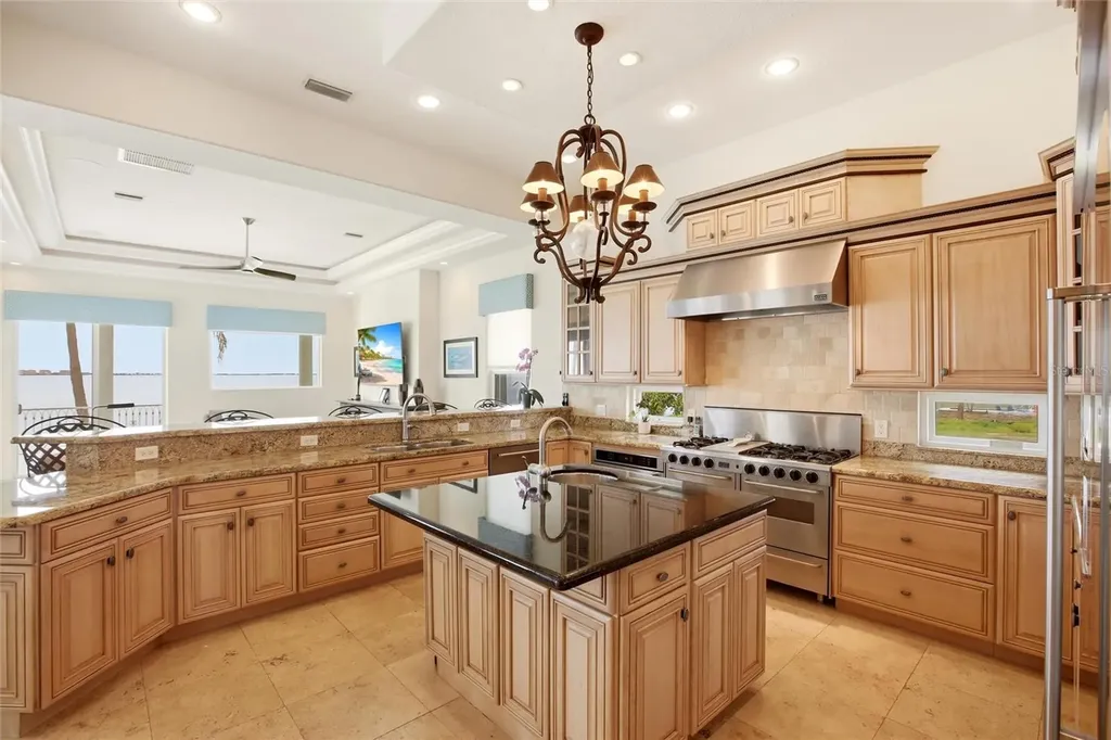7524 Westmoreland Drive Sarasota FL 34243