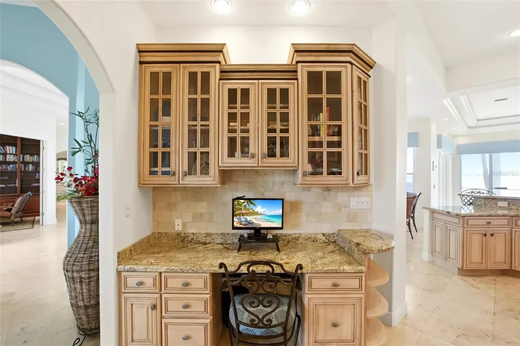 7524 Westmoreland Drive Sarasota FL 34243