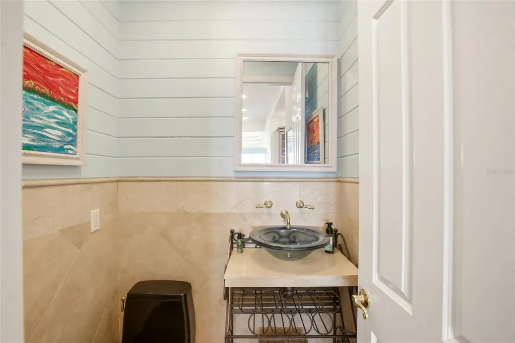 7524 Westmoreland Drive Sarasota FL 34243