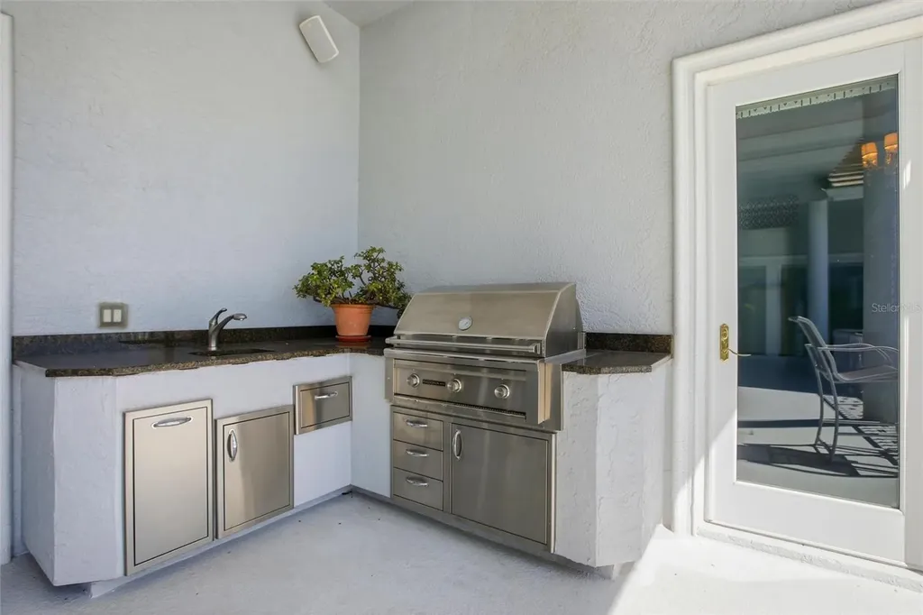 7524 Westmoreland Drive Sarasota FL 34243