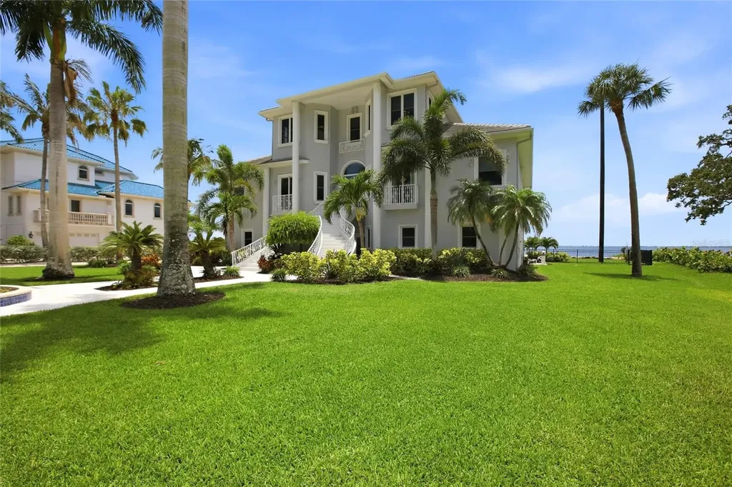 7524 Westmoreland Drive Sarasota FL 34243