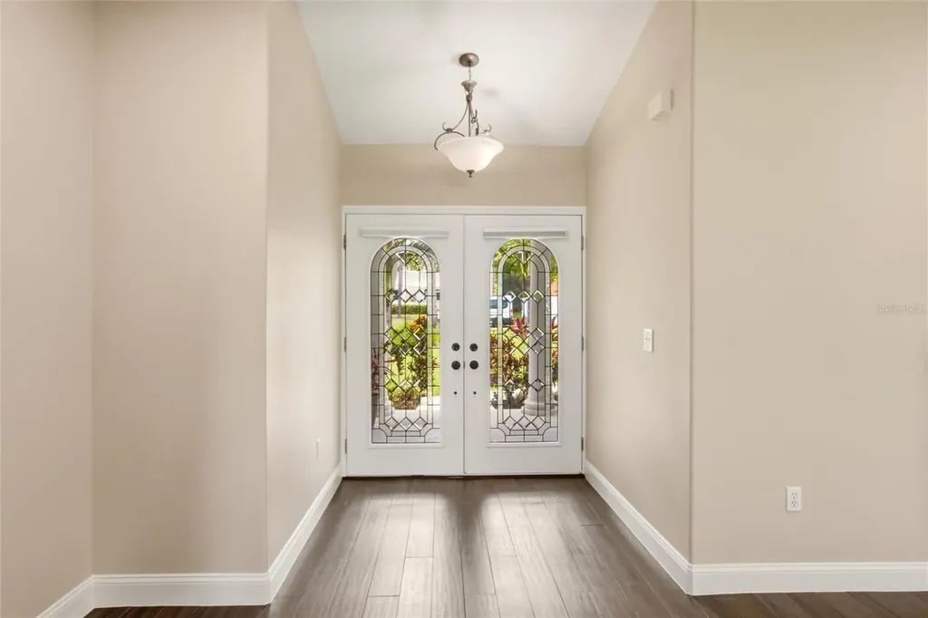 7524 Westmoreland Drive Sarasota FL 34243