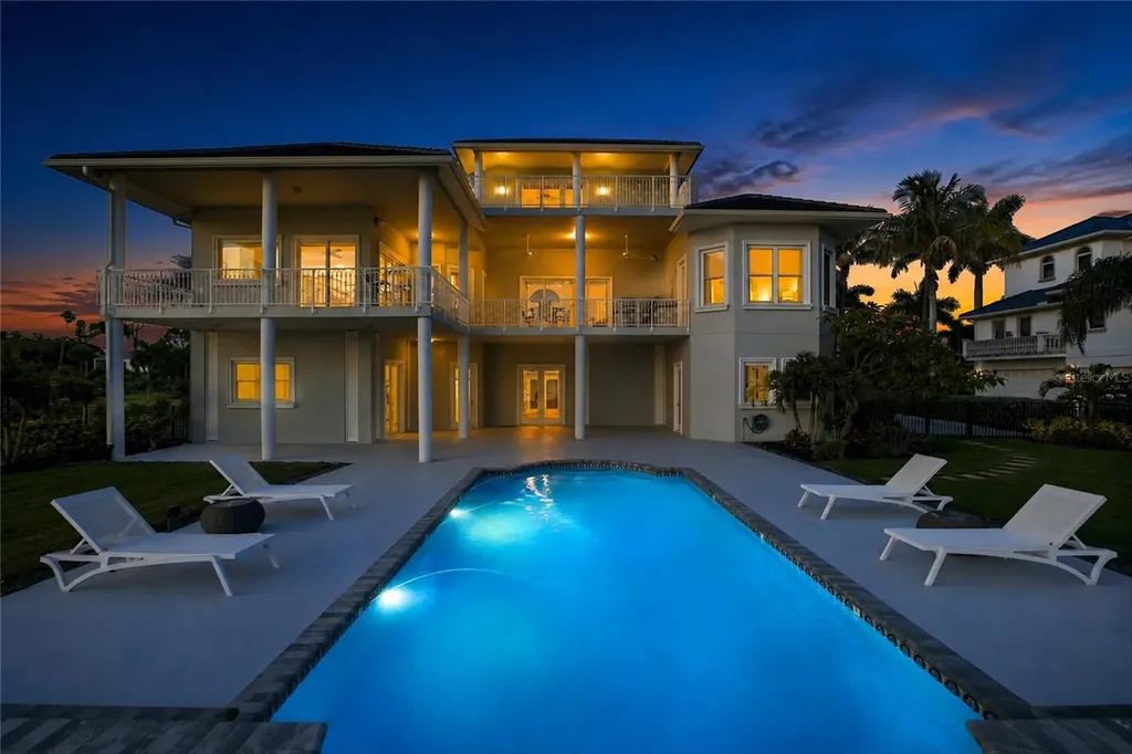 7524 Westmoreland Drive Sarasota FL 34243