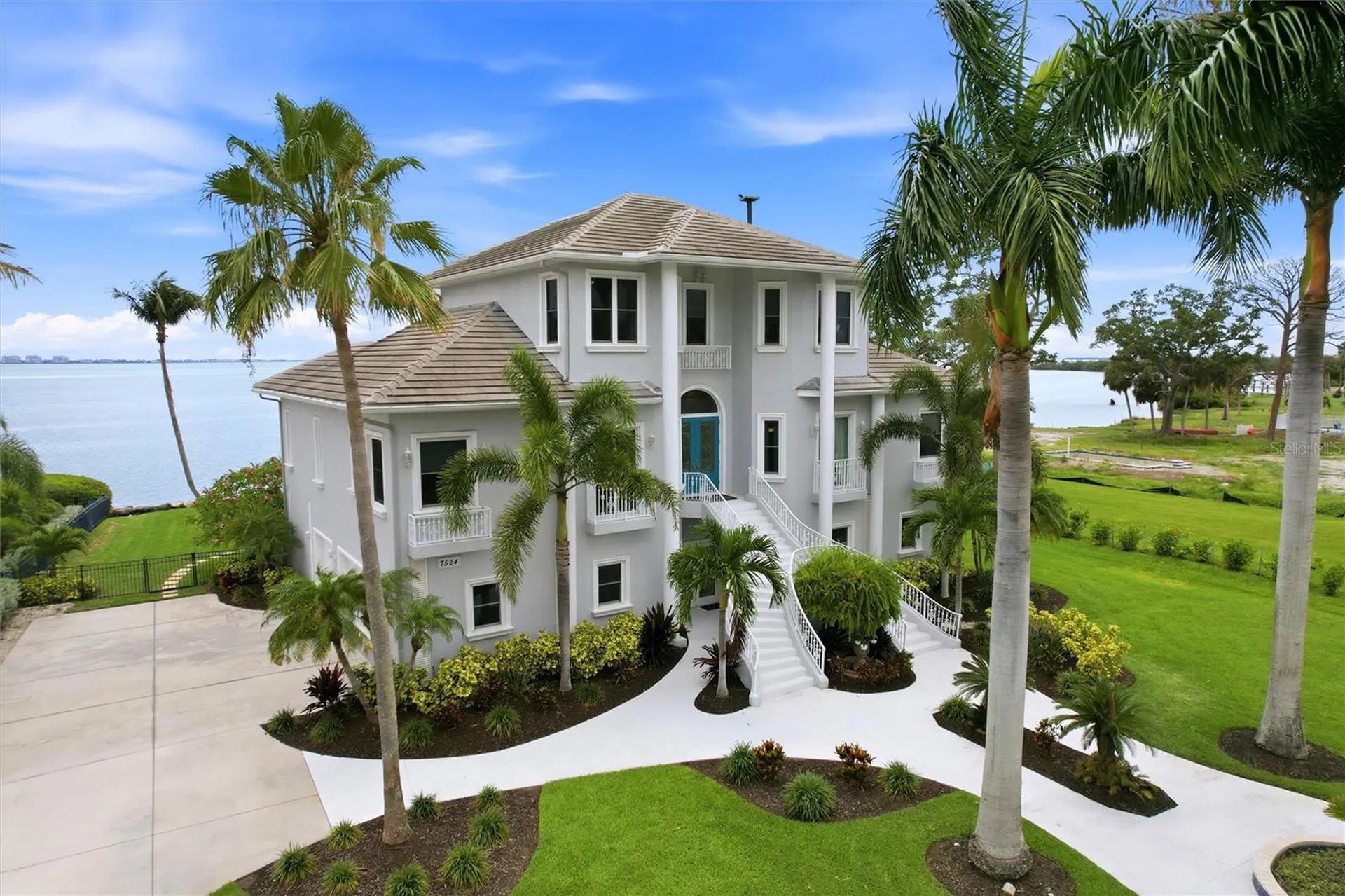 7524 Westmoreland Drive Sarasota FL 34243