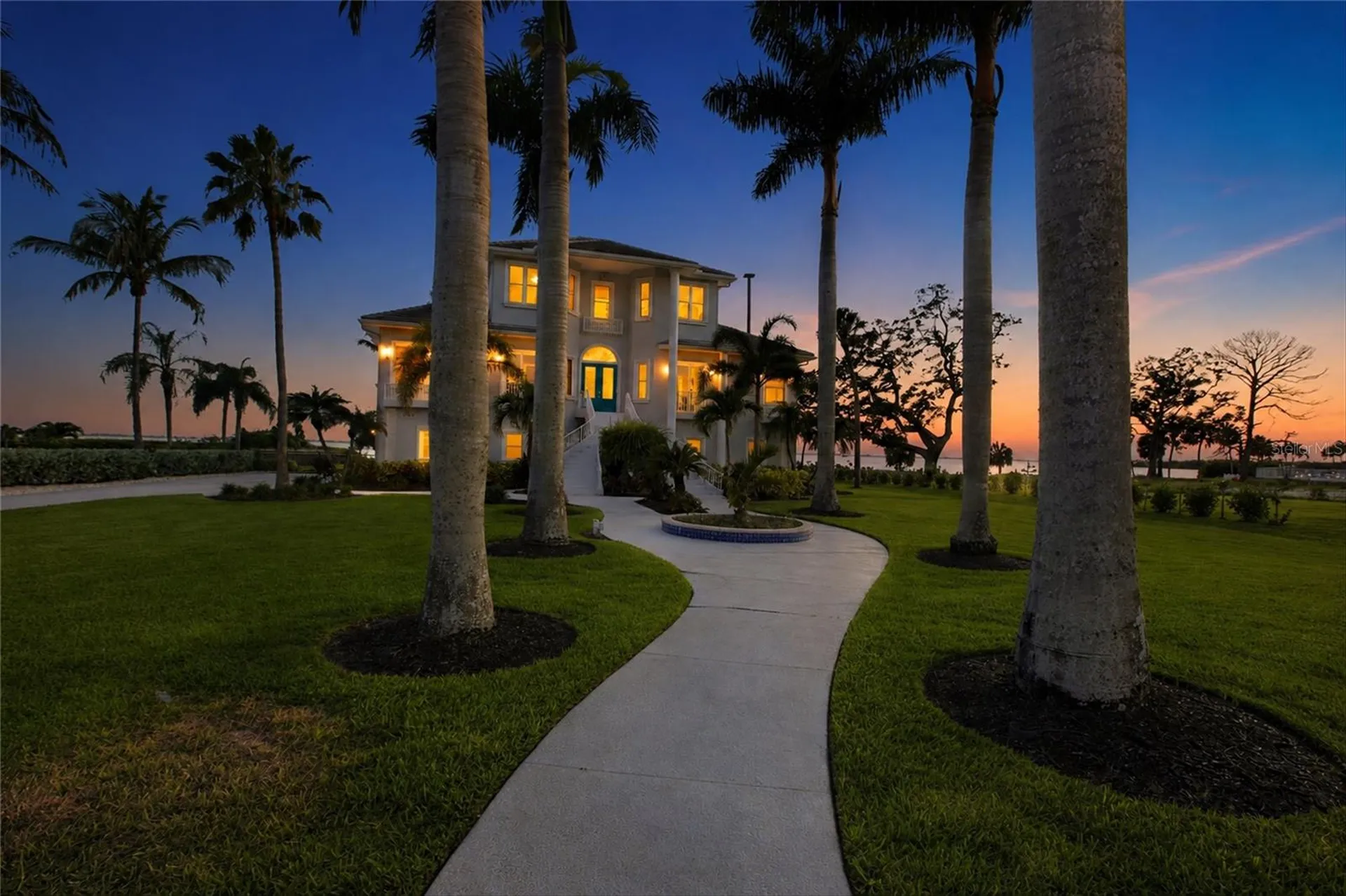7524 Westmoreland Drive Sarasota FL 34243
