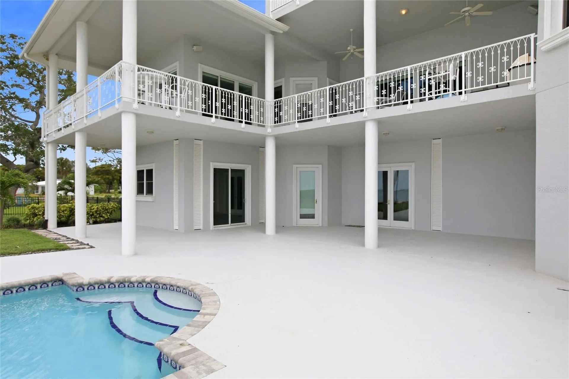 7524 Westmoreland Drive Sarasota FL 34243