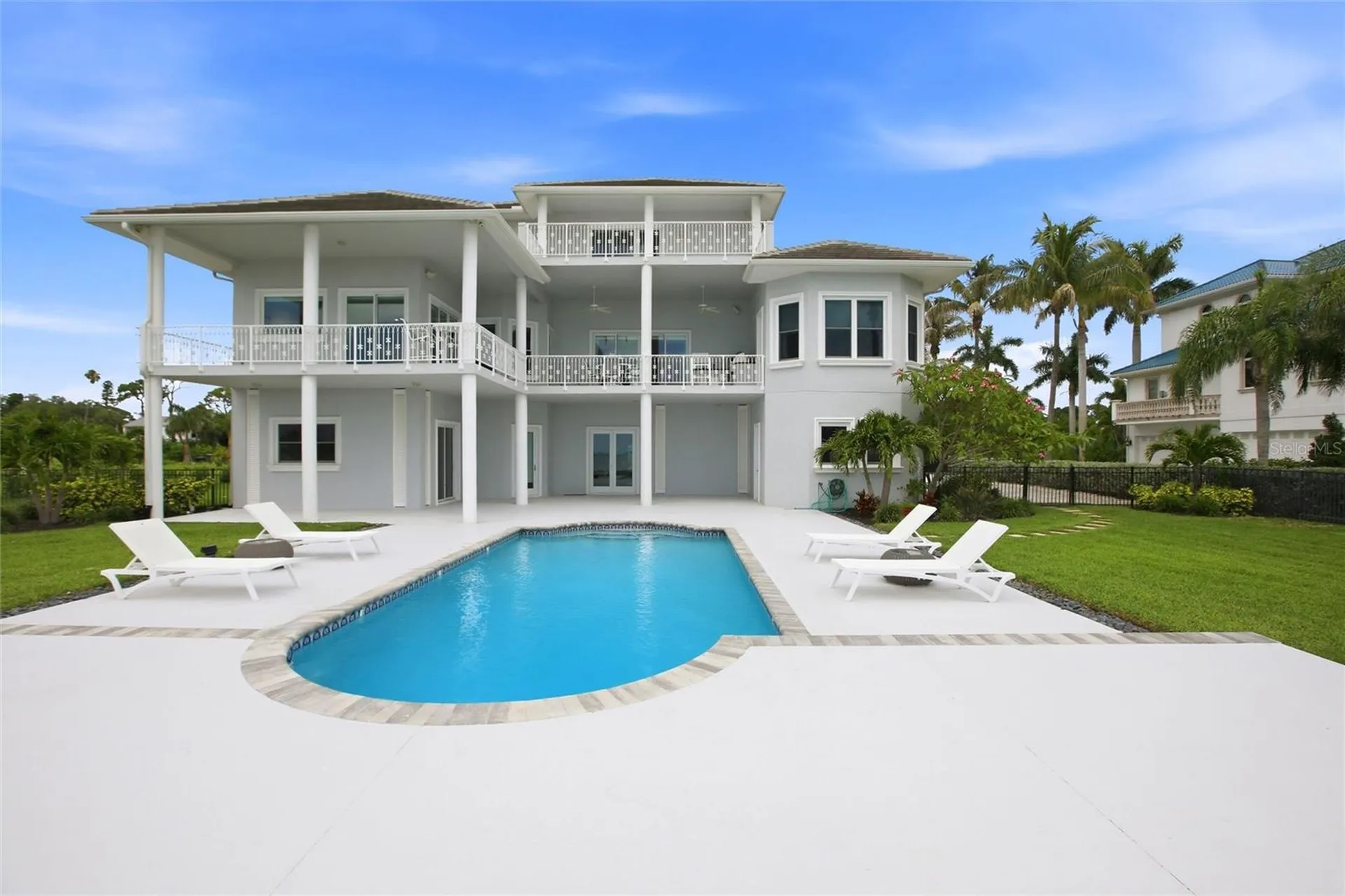 7524 Westmoreland Drive Sarasota FL 34243