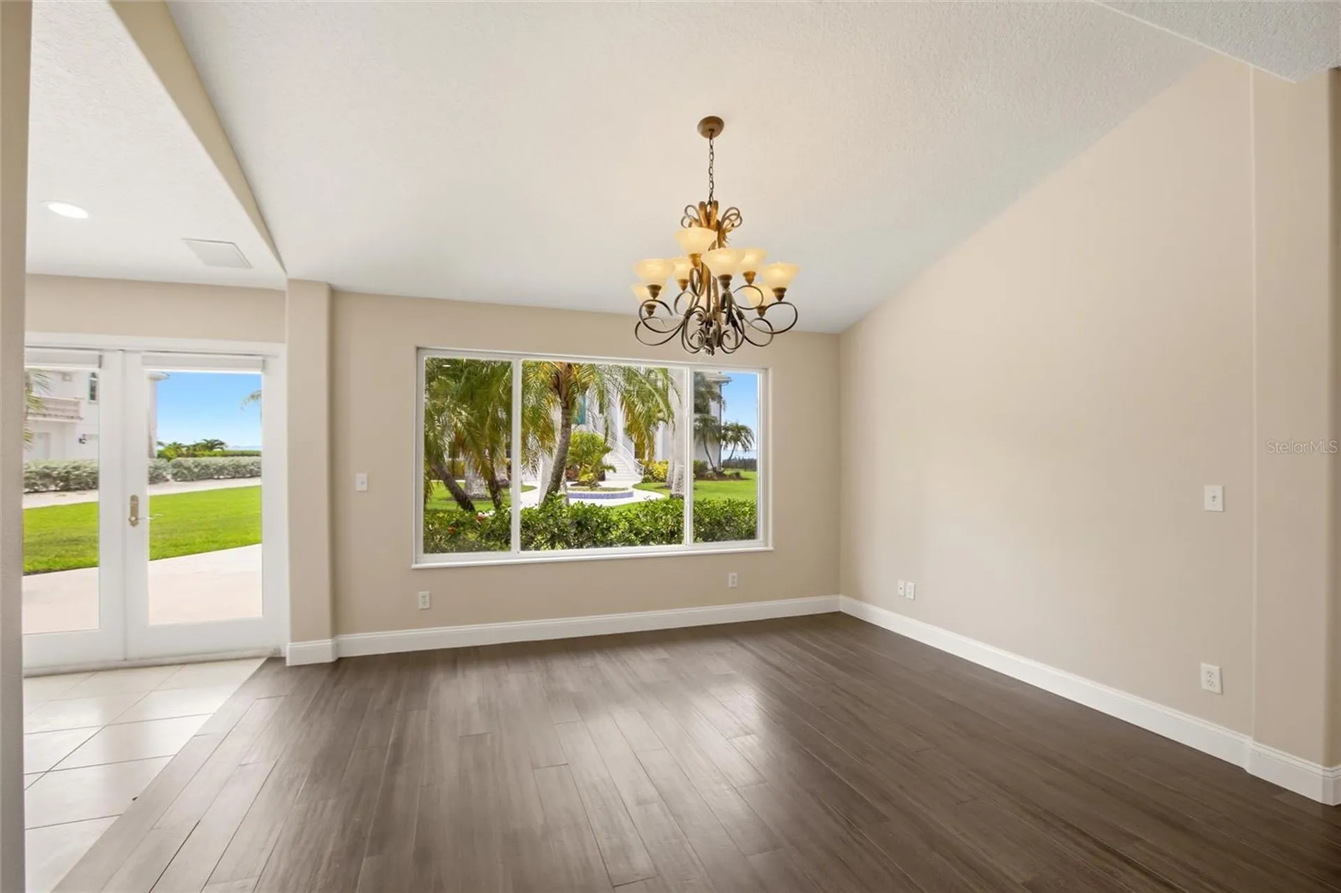 7524 Westmoreland Drive Sarasota FL 34243