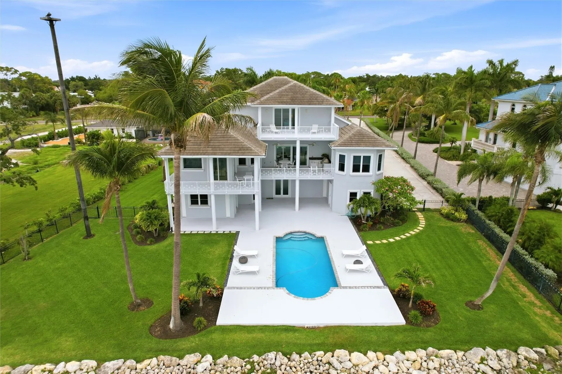 7524 Westmoreland Drive Sarasota FL 34243