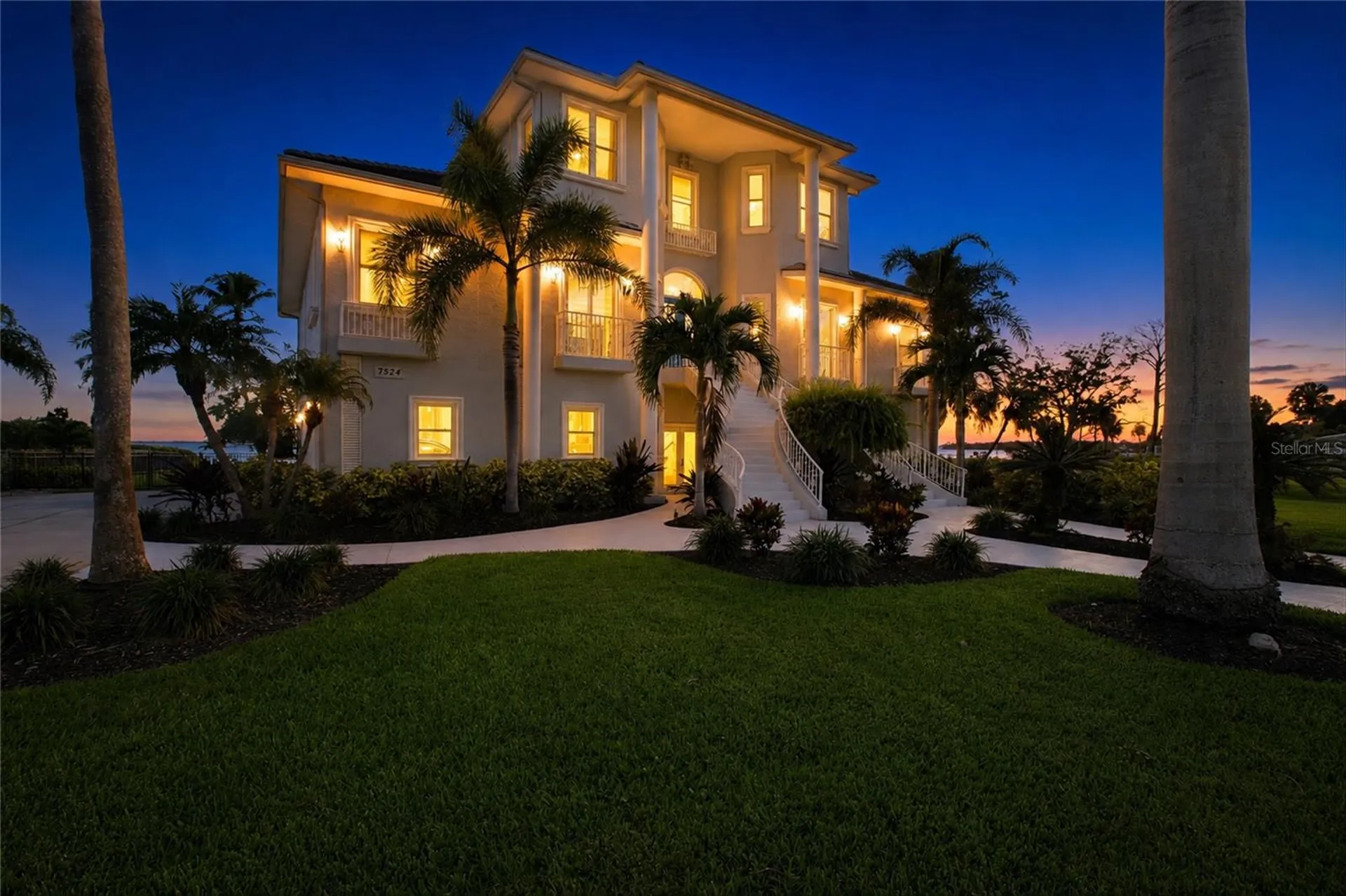 7524 Westmoreland Drive Sarasota FL 34243