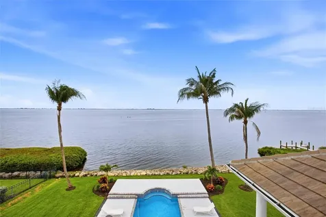 7524 Westmoreland Drive Sarasota FL 34243