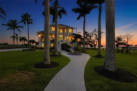 7524 Westmoreland Drive Sarasota FL 34243