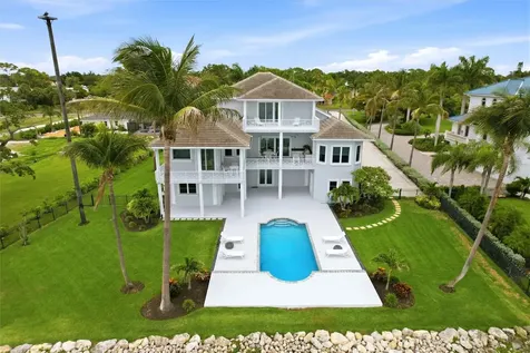 7524 Westmoreland Drive Sarasota FL 34243