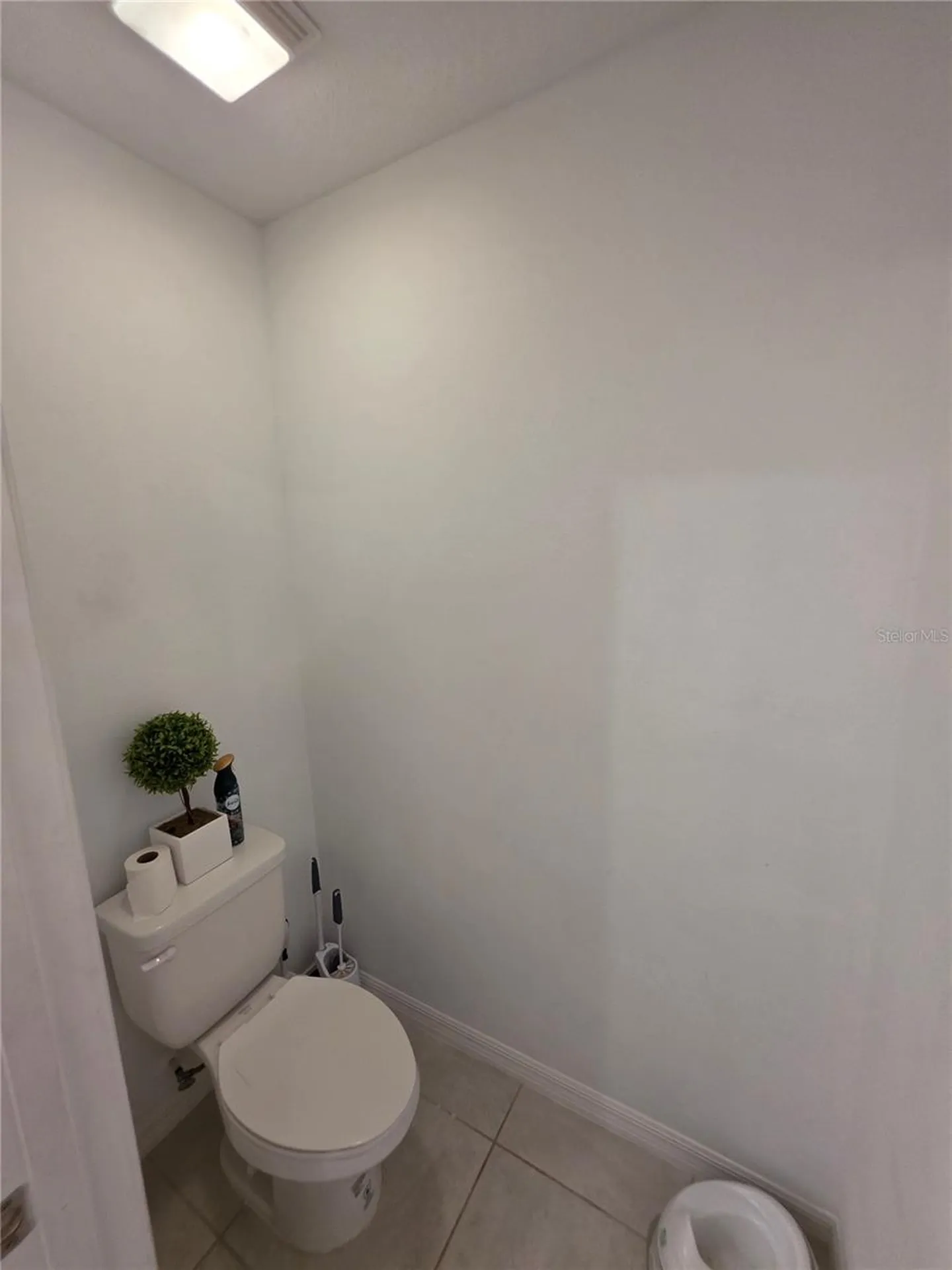 216 Citrine Loop Kissimmee FL 34758