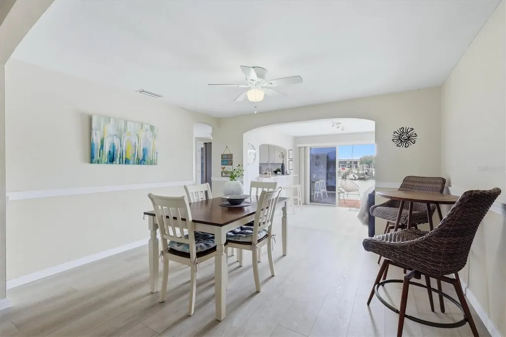 24 N Oakwood Drive N Englewood FL 34223