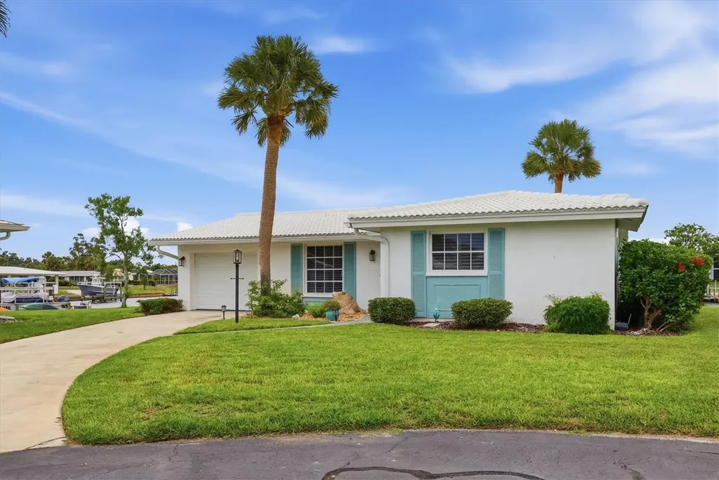 24 N Oakwood Drive N Englewood FL 34223