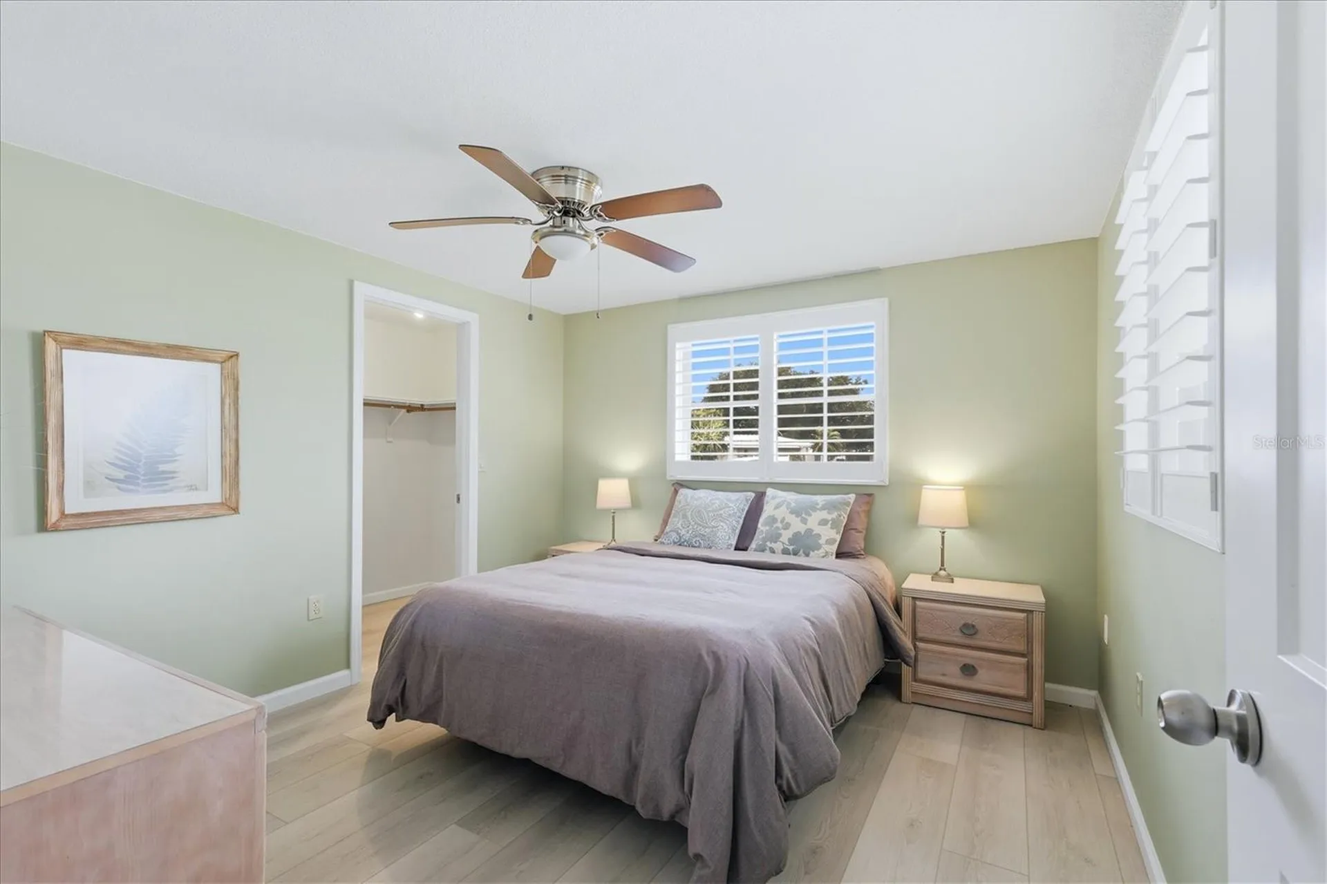 24 Oakwood Drive N Englewood FL 34223