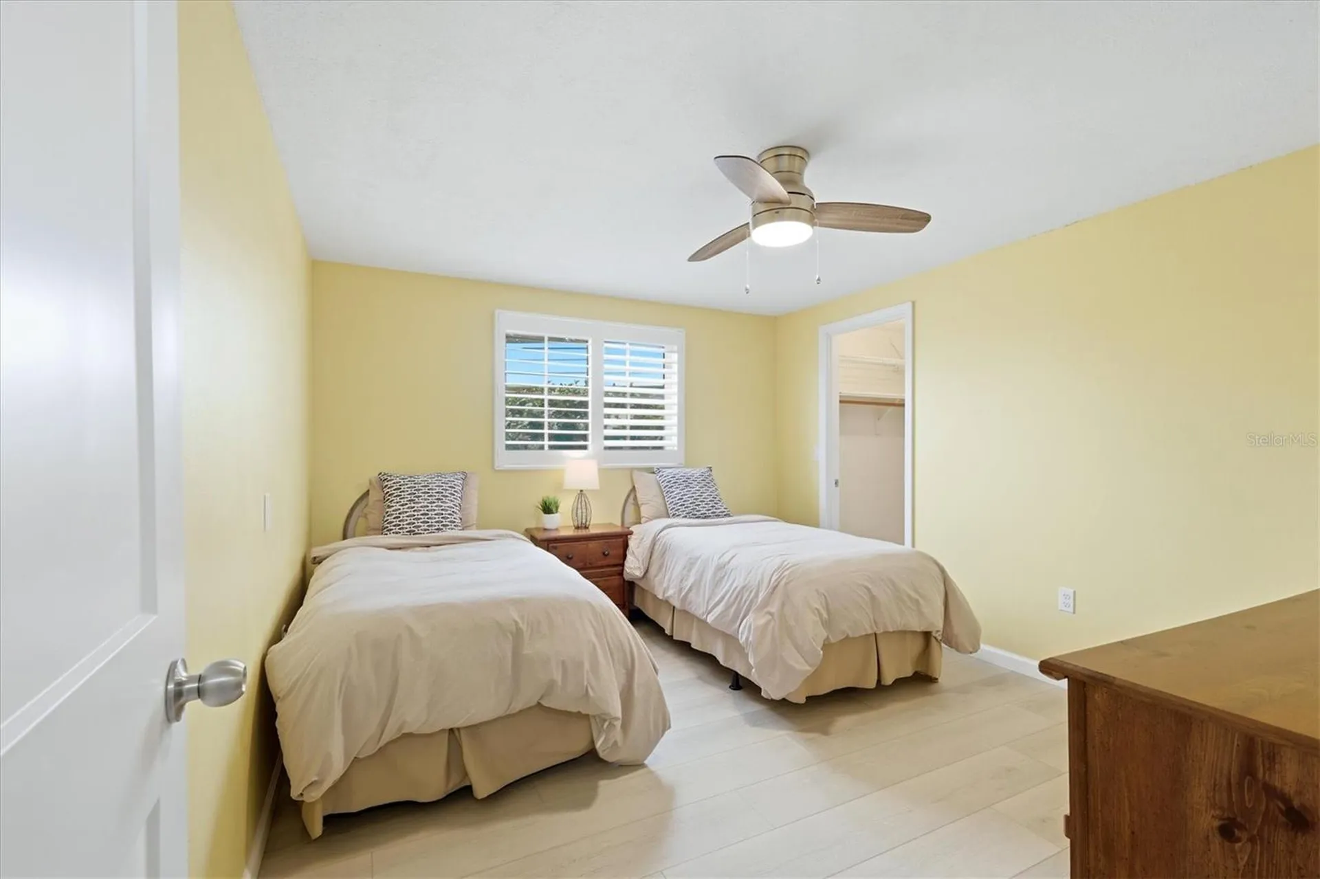 24 N Oakwood Drive N Englewood FL 34223