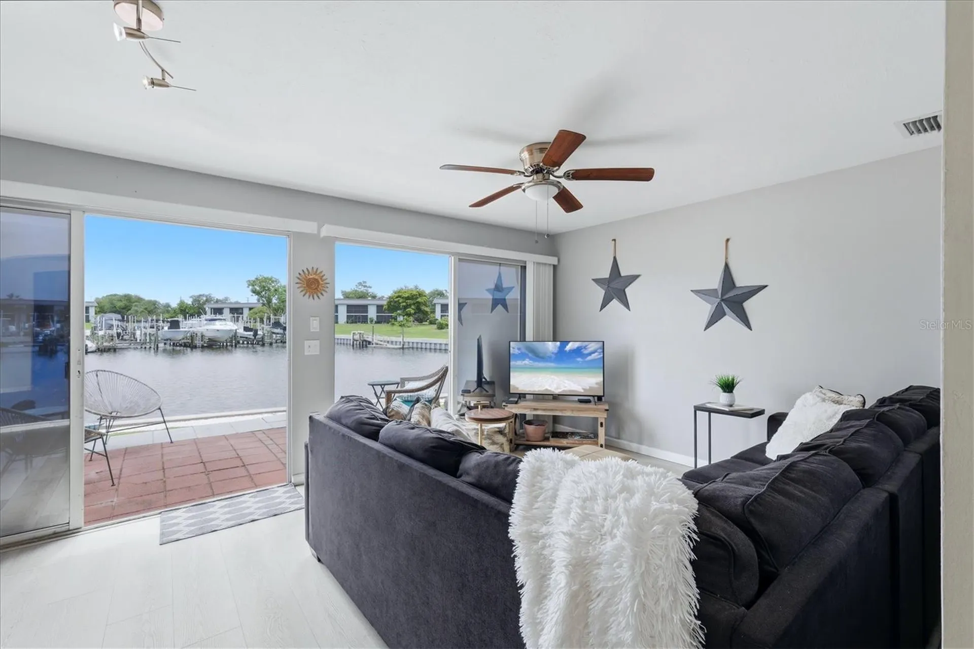 24 Oakwood Drive N Englewood FL 34223