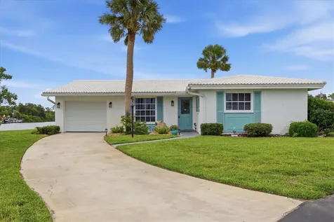 24 N Oakwood Drive N Englewood FL 34223