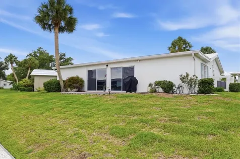 24 N Oakwood Drive N Englewood FL 34223