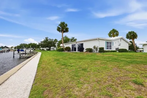 24 N Oakwood Drive N Englewood FL 34223