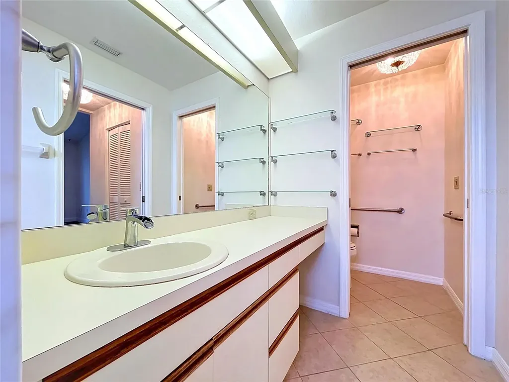4165 Rosas Avenue Sarasota FL 34233