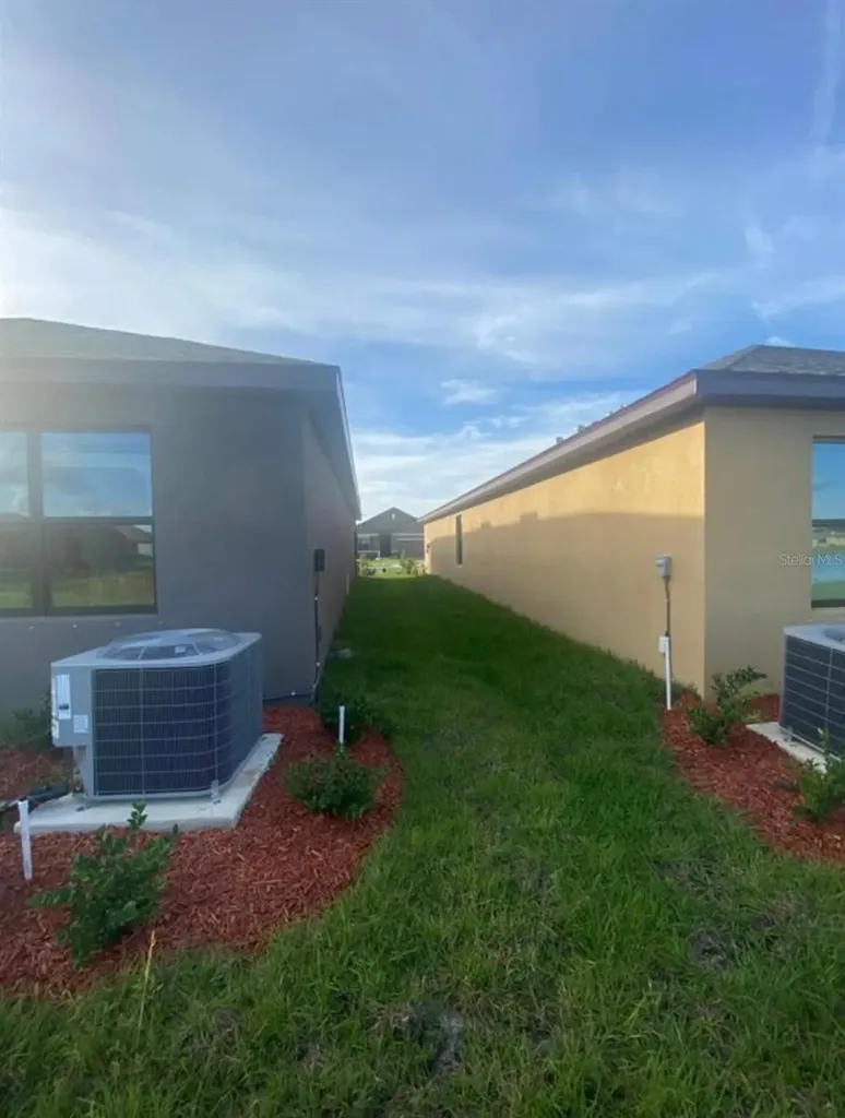 822 SE Remington Green Drive Palm Bay FL 32909
