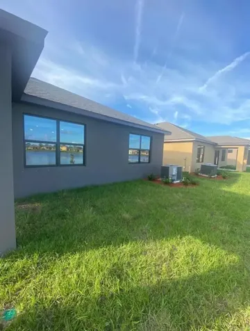 822 SE Remington Green Drive Palm Bay FL 32909