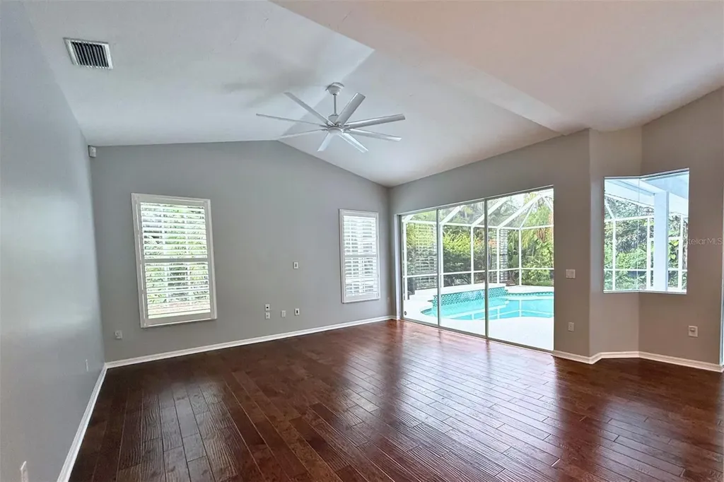 4824 Hanging Moss Lane Sarasota FL 34238
