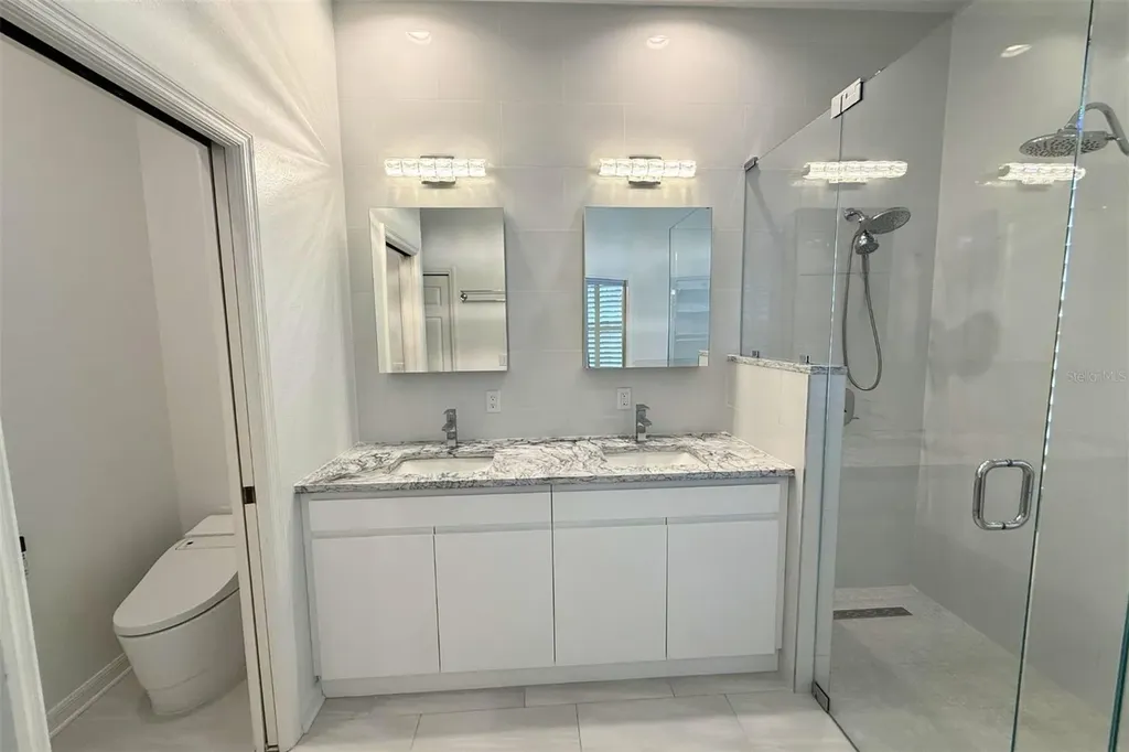 4824 Hanging Moss Lane Sarasota FL 34238