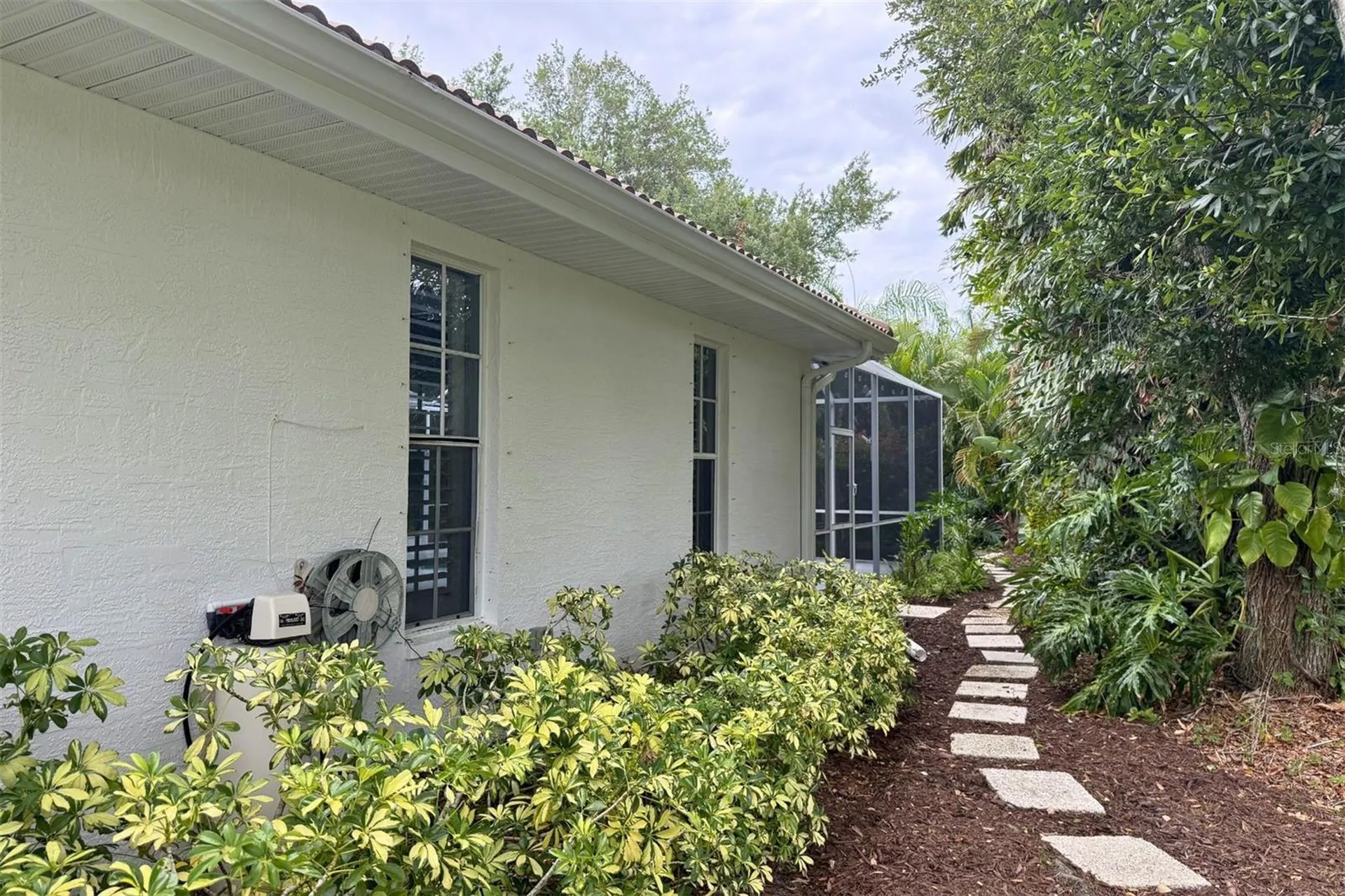4824 Hanging Moss Lane Sarasota FL 34238