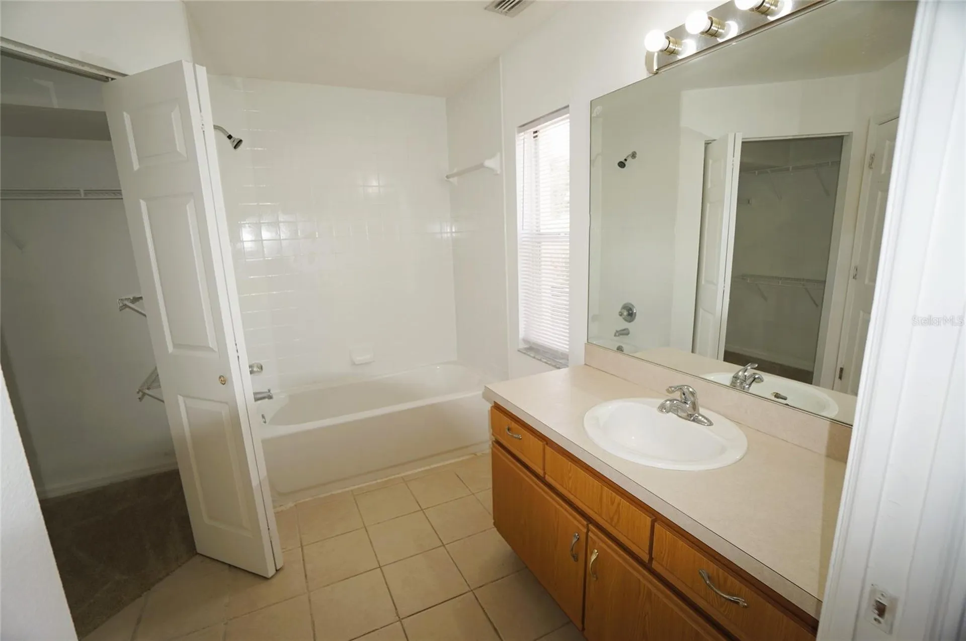 805 W 113th Avenue Tampa FL 33612