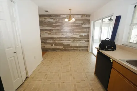 805 W 113th Avenue Tampa FL 33612