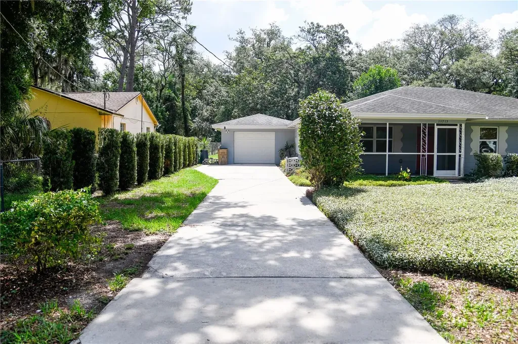11715 N 51st Street Tampa FL 33617