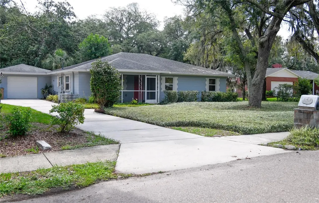 11715 N 51st Street Tampa FL 33617