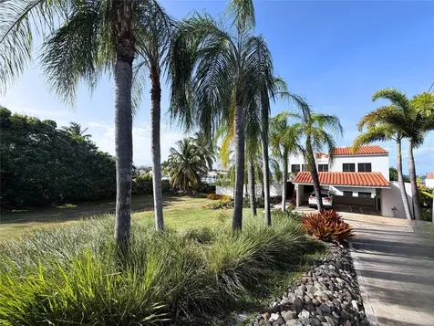 24.25 Harborview Road Humacao PR 00792