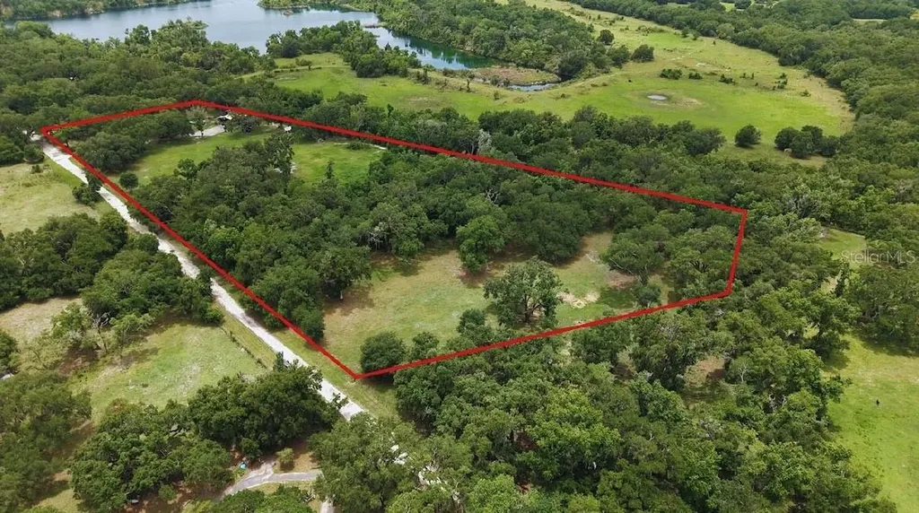 528 Ashley Lane Center Hill FL 33514