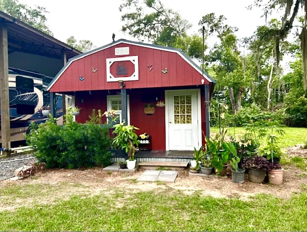 528 Ashley Lane Center Hill FL 33514