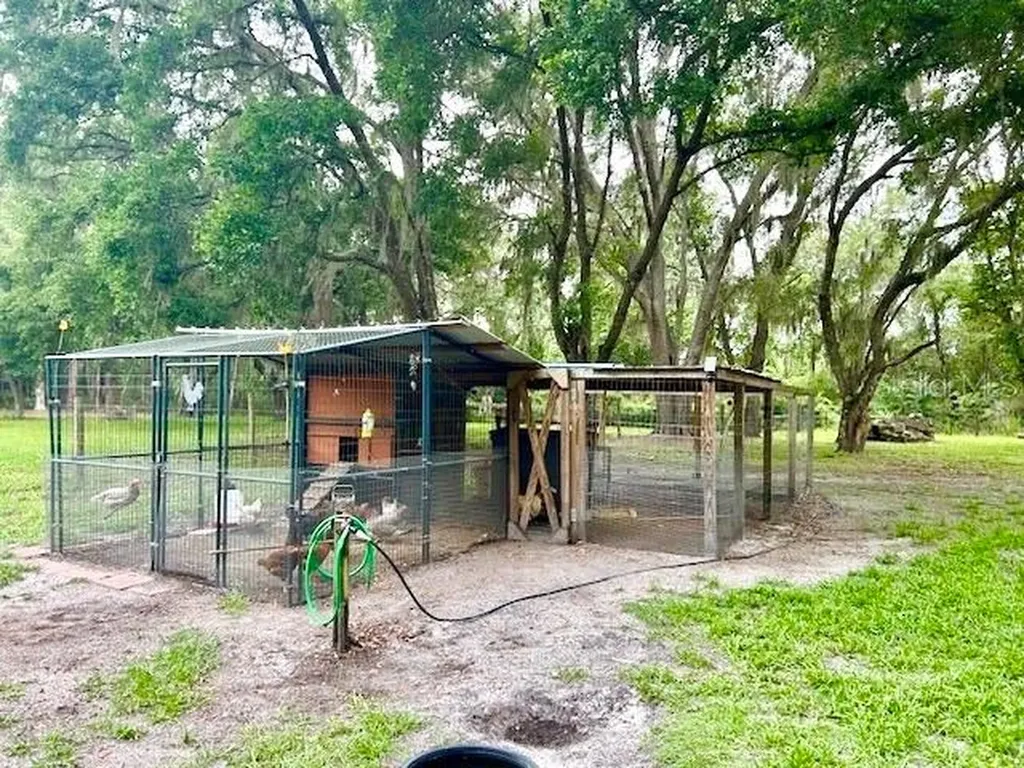 528 Ashley Lane Center Hill FL 33514