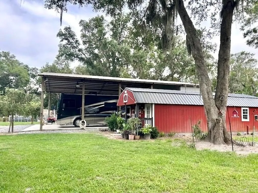 528 Ashley Lane Center Hill FL 33514
