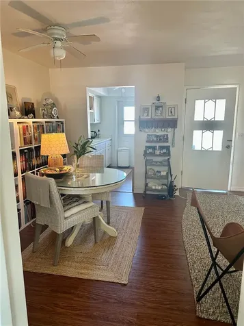 1221 Drew Street Clearwater FL 33755