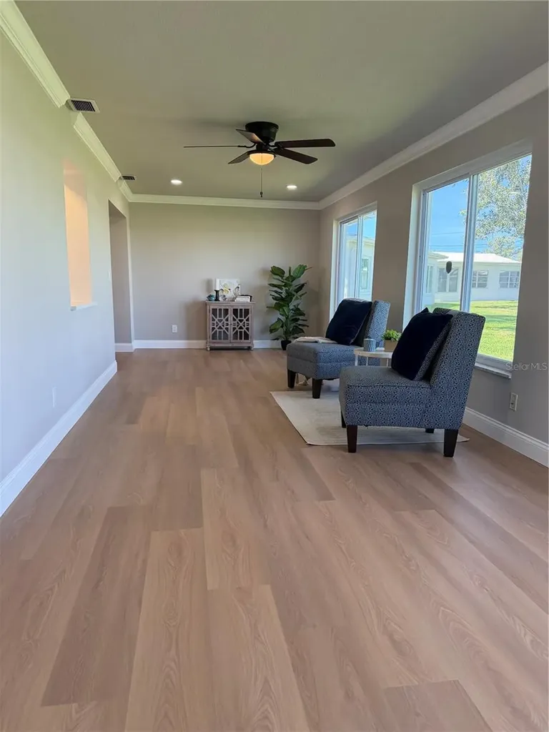 9608 41st Street N Pinellas Park FL 33782