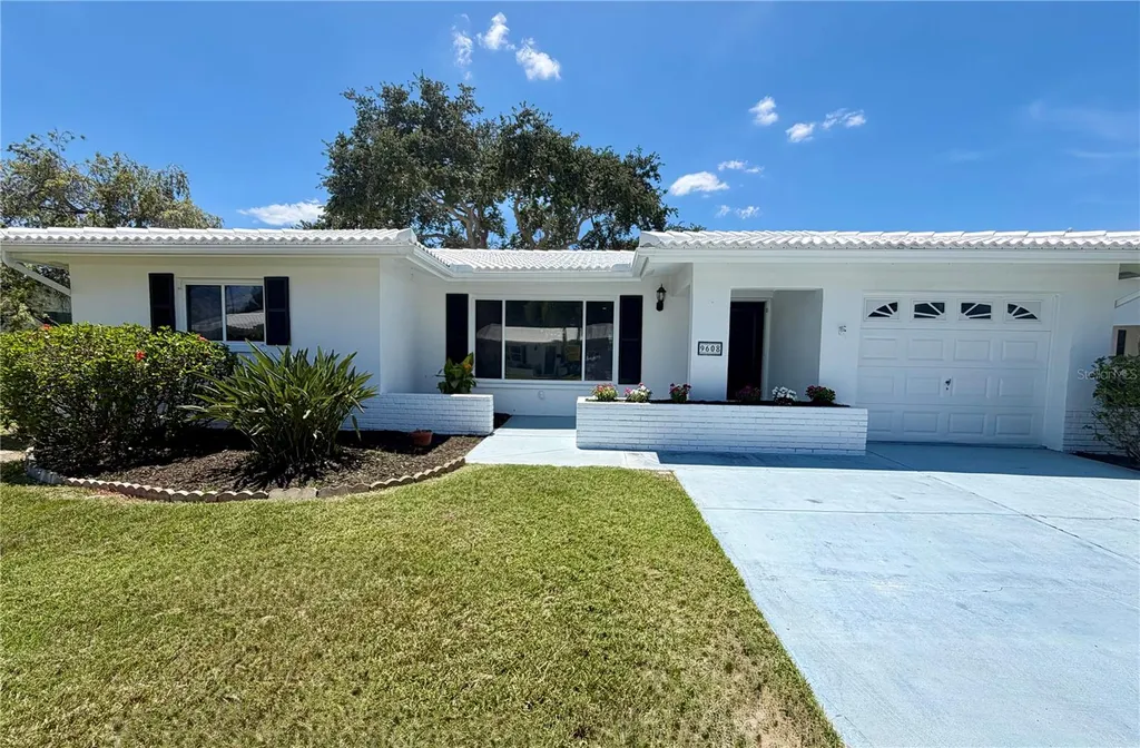 9608 41st Street N Pinellas Park FL 33782