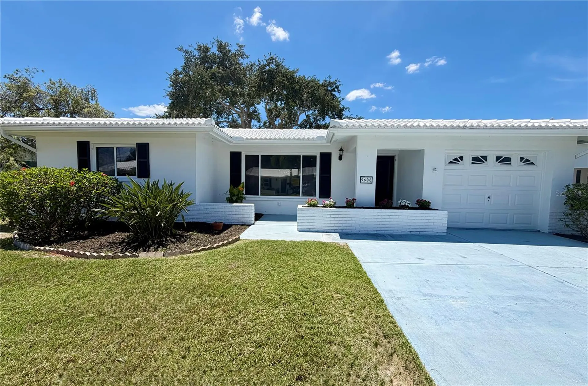 9608 41st Street N Pinellas Park FL 33782