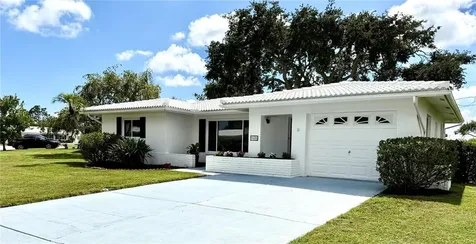 9608 41st Street N Pinellas Park FL 33782